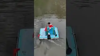 Inflatable floating platform