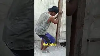 gak jelas