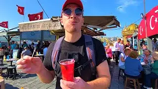Trying TURKISH STREET FOOD near Istanbul's top tourist attractions 🇹🇷