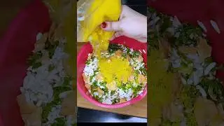 Chatpati Bhel 😋#shortvideo #youtubeshorts #food #recipe #bhojpuri #trendingshorts #pakeezakitchen