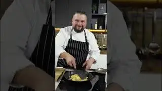 🍽️ Готовим один из самых знаменитых бутербродов в мире — французский тост «Крок-Мадам». Поехали!