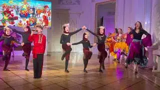 Ярмарка Исполняет: Лещинский Ларион