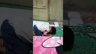 Balita 3 tahun belajar Sholat 🤩 #shortsvideo #shorts