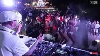 House Kissed- Party Like No Other