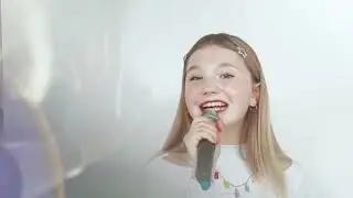 Кавер-версия всем известной песни «Позвони мне, позвони» (М. Дунаевский, Р.Рождественский)