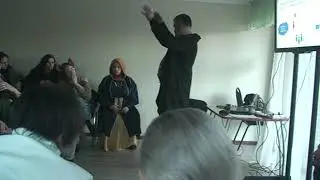 Отмодерируй это!