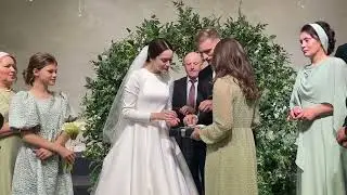 Отрывок с бракосочетания в церкви