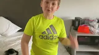 Попа чухаються!😂🤣