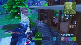 Summary of 3rd person Fortnite in 5 seconds