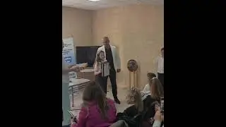 Награждение Насти по итогам конкурса
