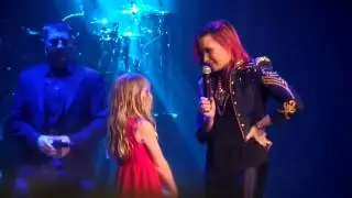 Let It Go  Demi Lovato brings little girl on stage Omaha 3 16 14