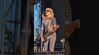 gold guns girls @ just like heaven ⚡️ #goldgunsgirls #ontour #nimona