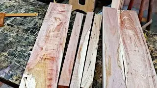 Usei madeira de cedro rosa pra fazer um projeto para a cozinha. Marcenaria criativa