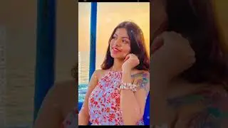 mere samne wali khidki ke main ek chand ka tukda rahta hai ❤️❤️❤️