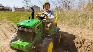 🚜🎶 Leo's Slimy Tractor Adventure  Fun Kids Song & Video 🎶🚜