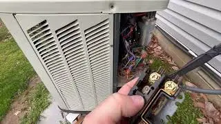 AC (or Heat Pump) Condenser fan stuck always on. How to replace contactor.