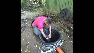 DIY Septic Tank Made from Eurocubes and Wells 
