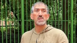 От этого мужчины буквально сносит башню!