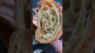 Круассан из самоката #еда #чтояем #мукбанг  #доставкаеды #tiktok #shorts