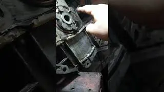 Opel Astra main oil seal. Oil leak is not due to the seal.