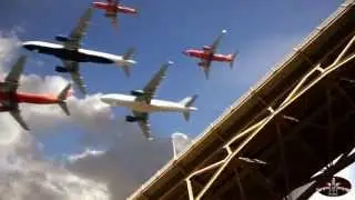 Это безумный, безумный, безумный, безумный мир- It is a mad, mad, mad, mad world