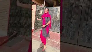 Aap kitne saal k ho 😅😅 #dance #haryanviswag #folkdance #ytshorts #haryanvidance #vishakhanandal