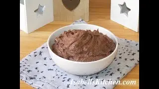 Chocolate Buttercream | Crema de unt cu cacao pentru torturi si prajituri