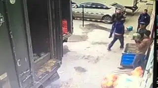 Федяяя  лови арбуз