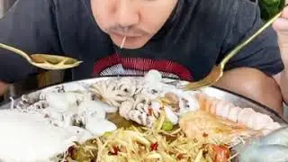 chuman tomyam seefood  thailand food