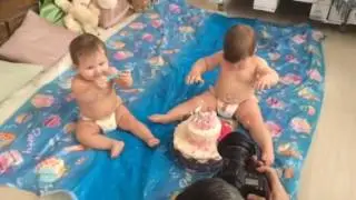 Cake smash. Karina's First Birthday Party