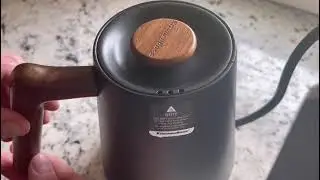 KitchenBoss Electric Gooseneck Pour-over Kettle Box Opening