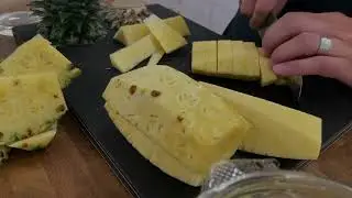 How to cut a pineapple