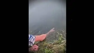 Вы ловили рыбу на палец? Смотрите, как нужно...