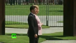 WATCH: Merkel spotted visibly unsteady and shaking when she met Ukrainian President