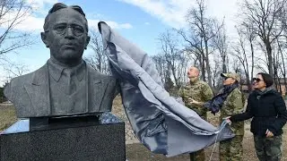 Prezident İlham Əliyev, tarixi heykəlləri Bakıdan Şuşaya aparıb @presidentaz