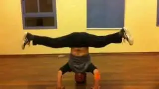 סיבוב על הראש בברייקדאנס- הדספין-Headspin
