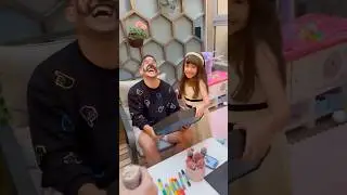Amiguitos, corran a ver mi nuevo video donde pinto a ​⁠@LosMeniquesDeLaCasa y a mi mamá🤭🤣