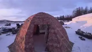 Палатки Берег в организации туристического лагеря с баней, зимой в тайге.