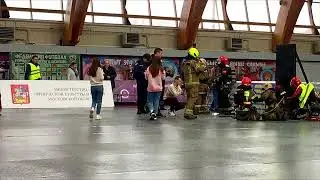 Что делают пожарные на пожаре