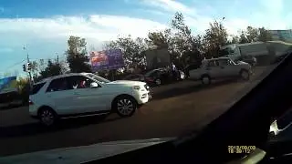 авария возле ТРЦ 