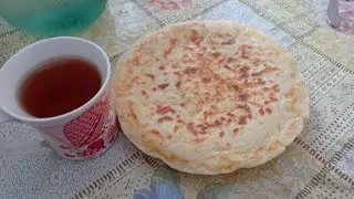 Лепёшка с сыром ! Очень вкусно !