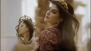 A glamour quotient, a star featured, stunning Jacqueline