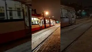 Трамвай №55 Уезжает с остановки Ст.м "Озерки"
