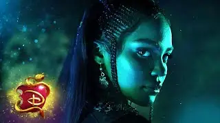 Uma is Back! 🐚| Descendants 3