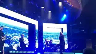 Филюс Кагиров “Синяя вечность” - зал искупал таланта овациями, апплодировал стоя таланту певца!