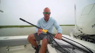 One-handed catches have never been easier with the all-new Conservation Ultralight fishing net.