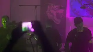 Show Me a Dinosaur - Red River (Live at Клоповник)