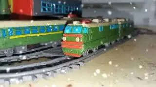 Новогодняя атмосфера на моей ЖД из пластилина!
