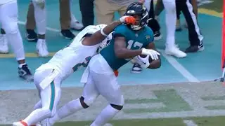 Jordan Poyer's HAND GETS CAUGHT in Devin Duvernay's HELMET 🤣 Dolphins vs Jaguars 2024 Highlights