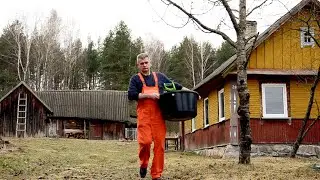 Life in the village. Construction of a cellar. Collecting maple sap. Forest log cabin